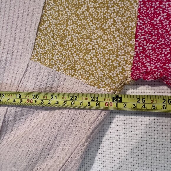 Ivy May Waffle Knit Boho Top M Oversized Patchwork Sleeves Floral Colorblock - Picture 6 of 9